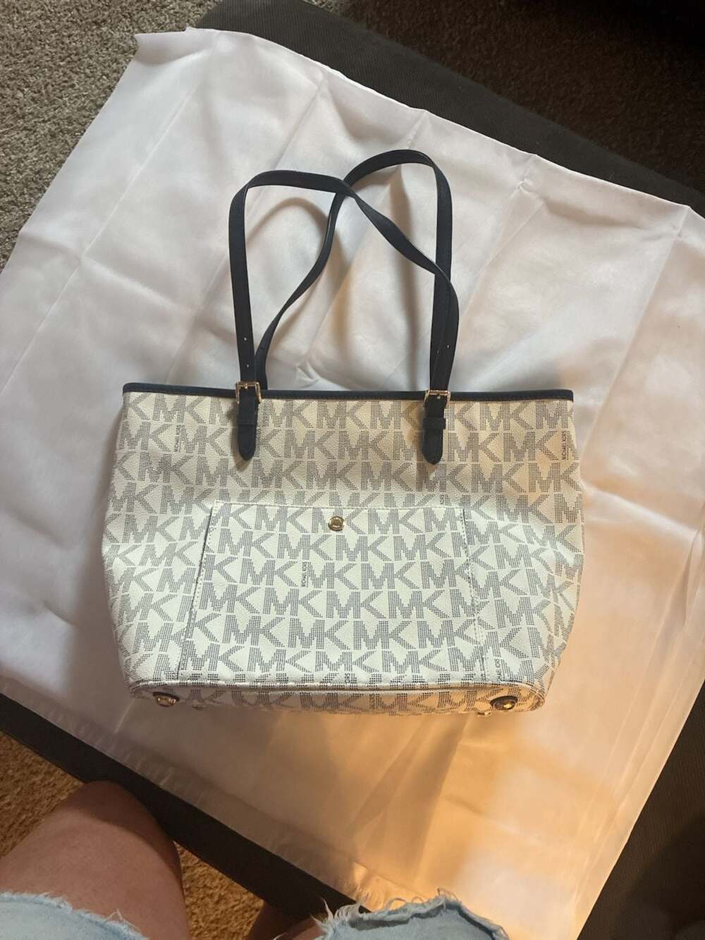 Michael Kors Jet Set Signature White and Navy Blue Tote Bag - Picture 1 of 8